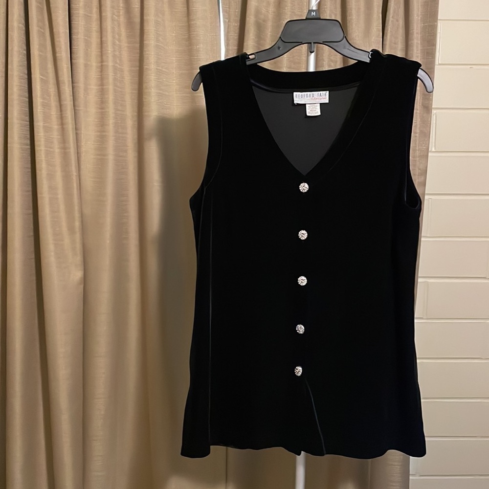 Bedford Fair sleeveless velvet vest with dazzling buttons